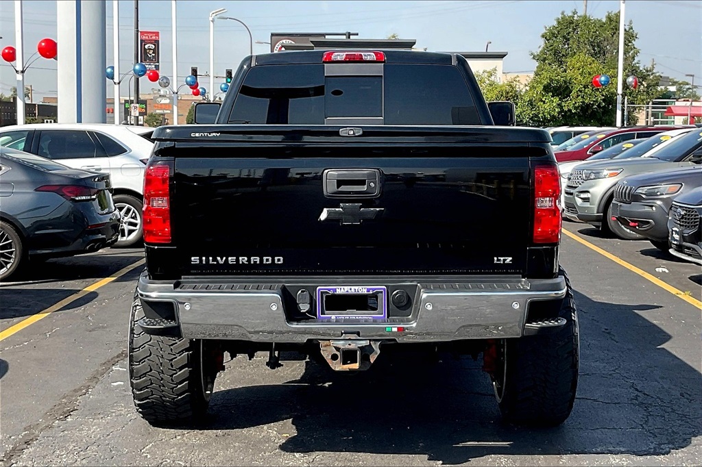 2016 Chevrolet Silverado 2500HD LTZ photo 3