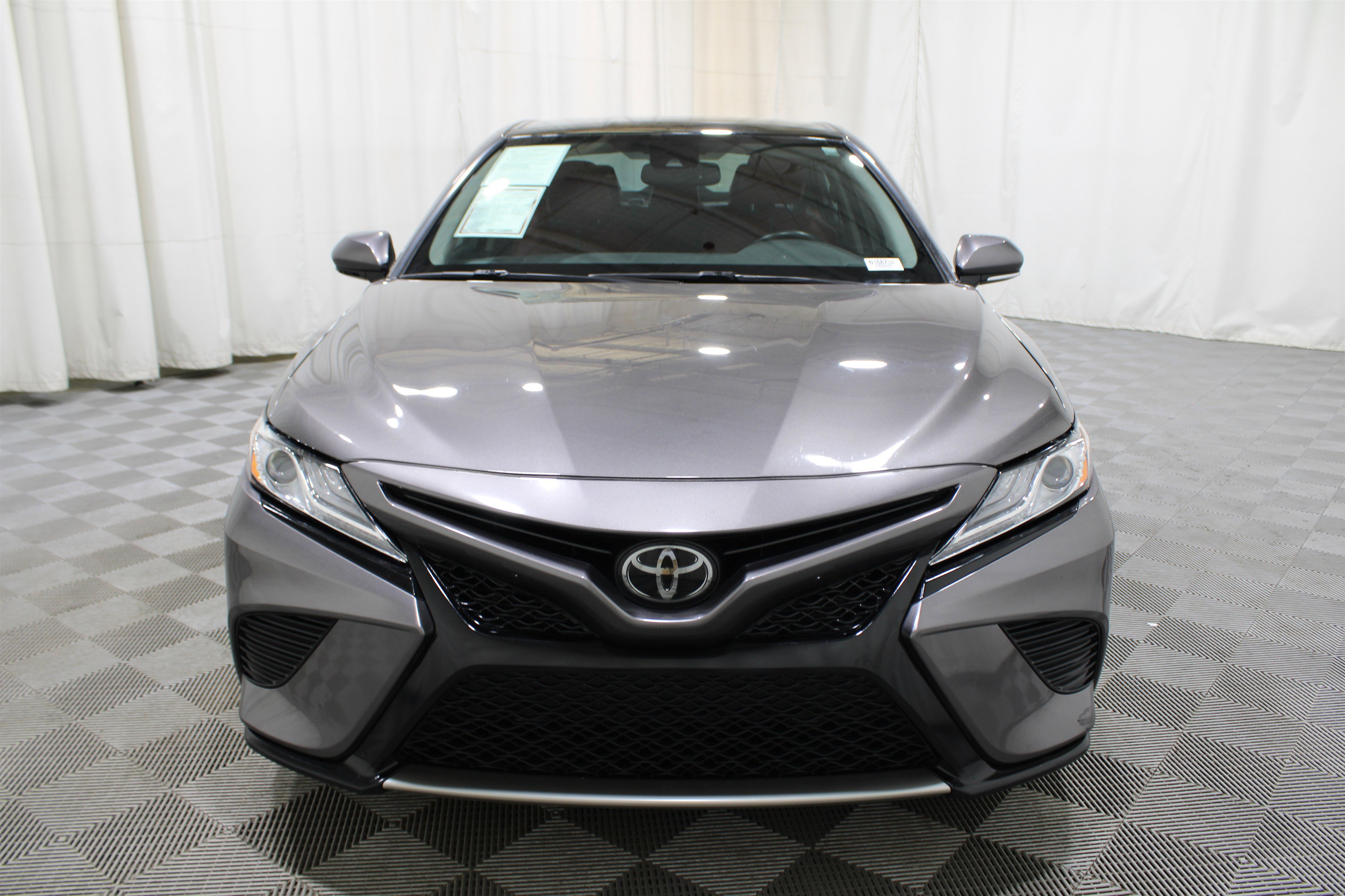 2020 Toyota Camry XSE photo 17