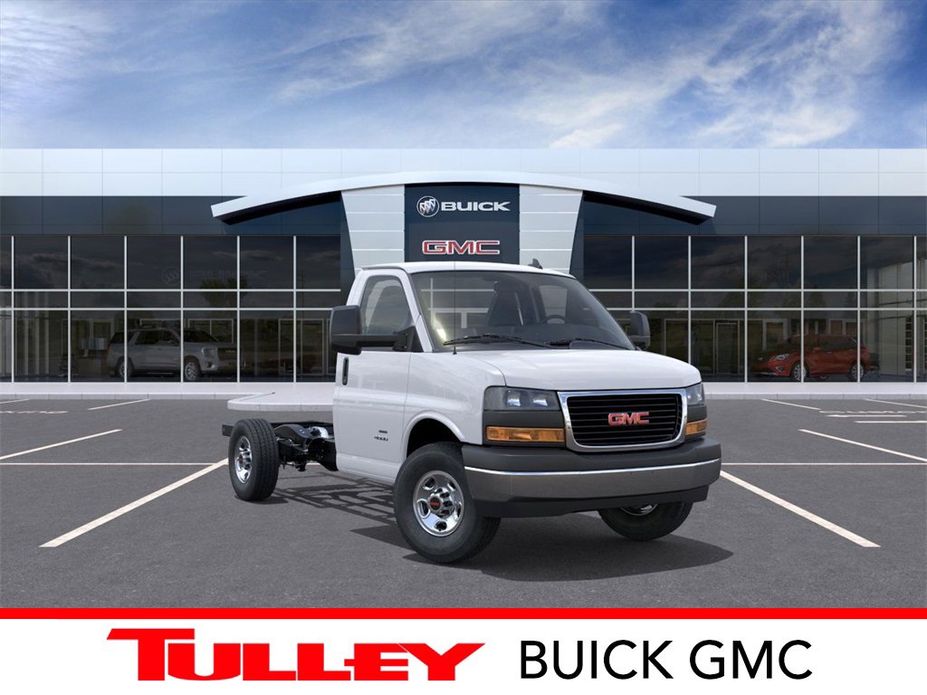 2025 GMC Savana Cutaway Work Van's photo
