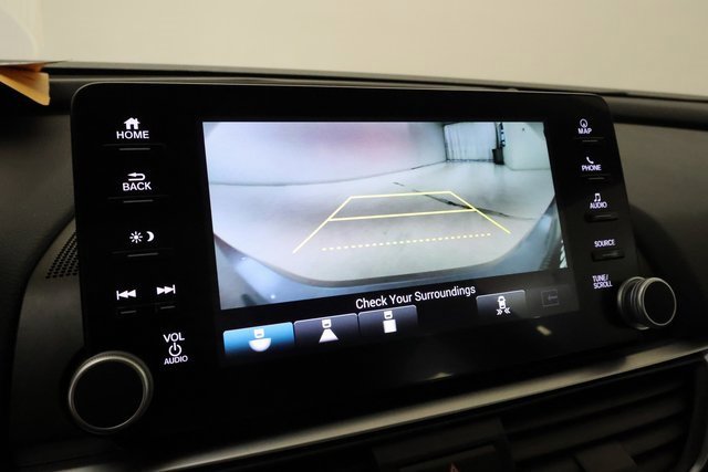 2018 Honda Accord Touring 2.0T photo 16