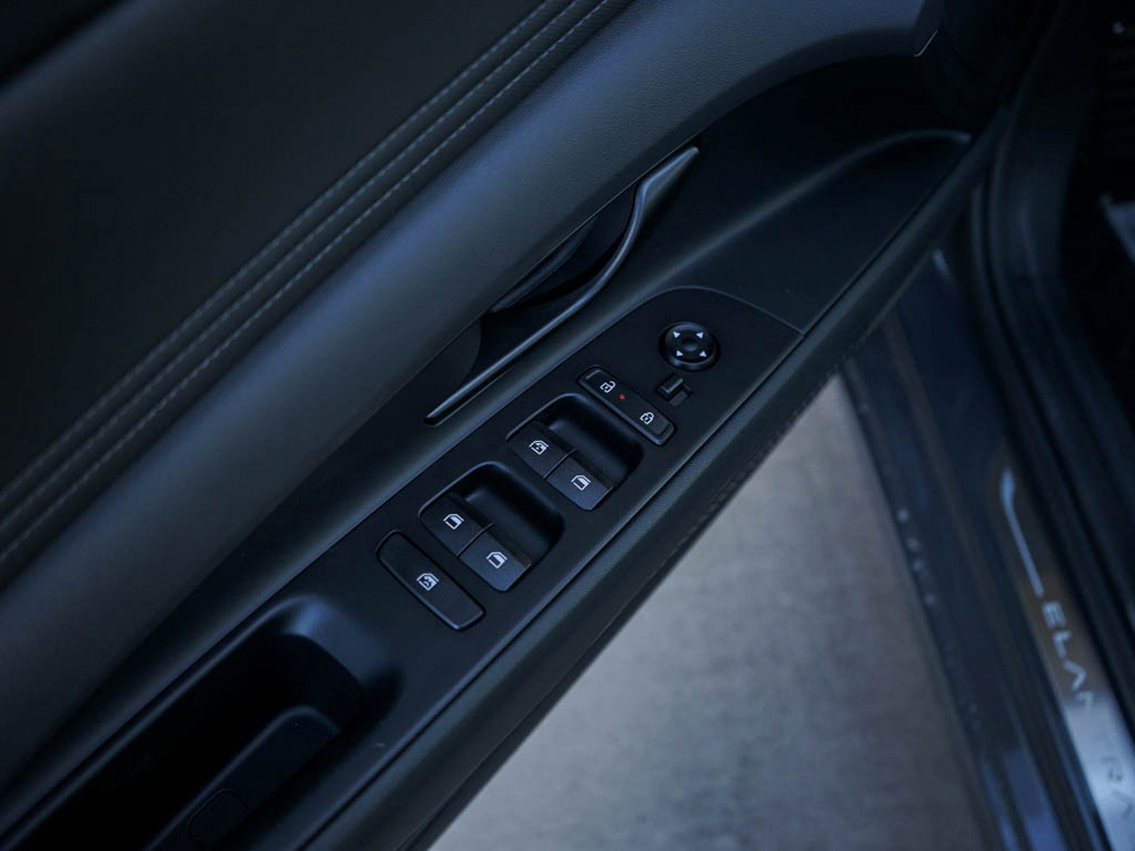 2025 Hyundai Elantra SEL Sport photo 15