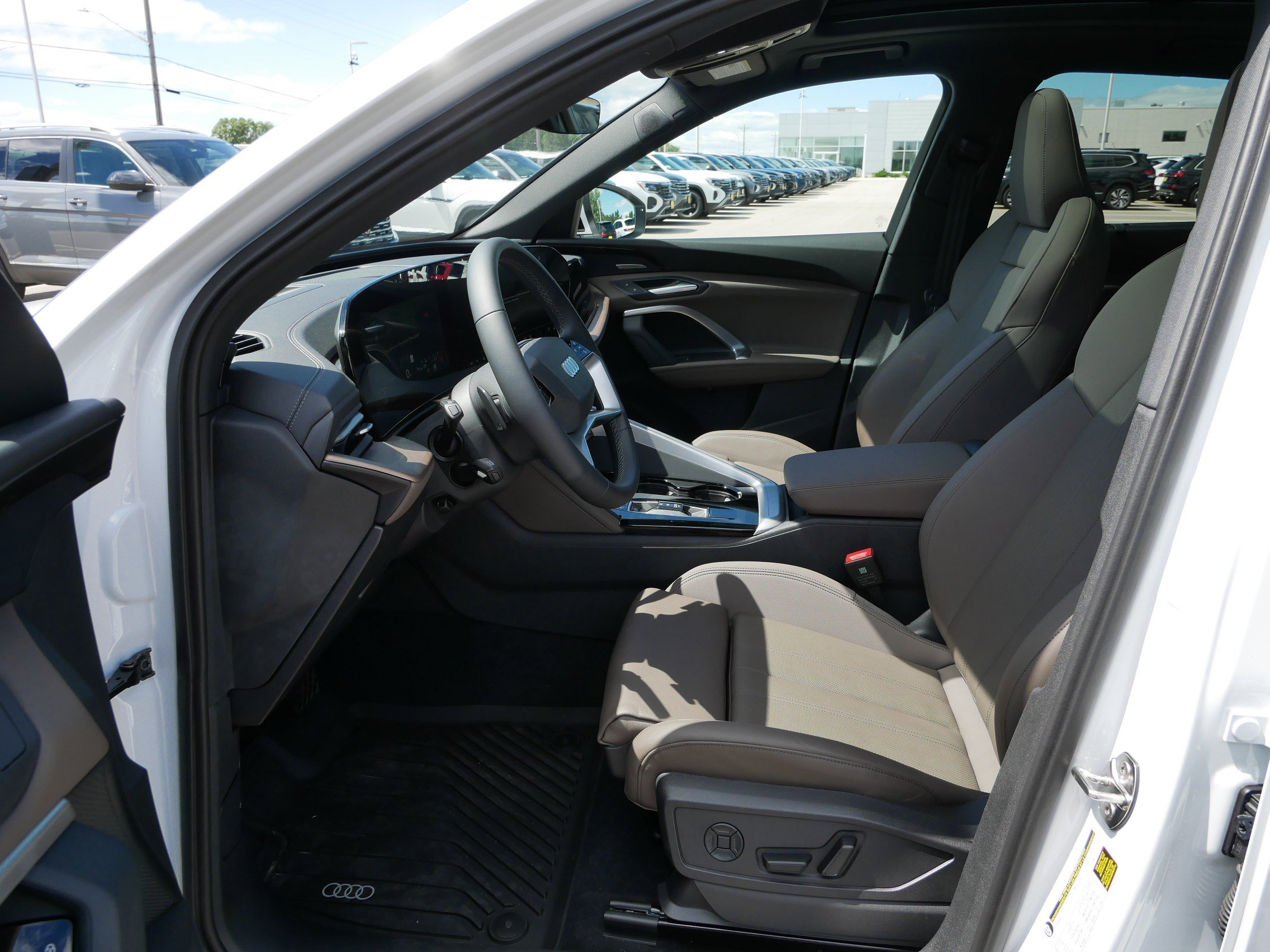 2025 Audi Q5 Premium Plus photo 7