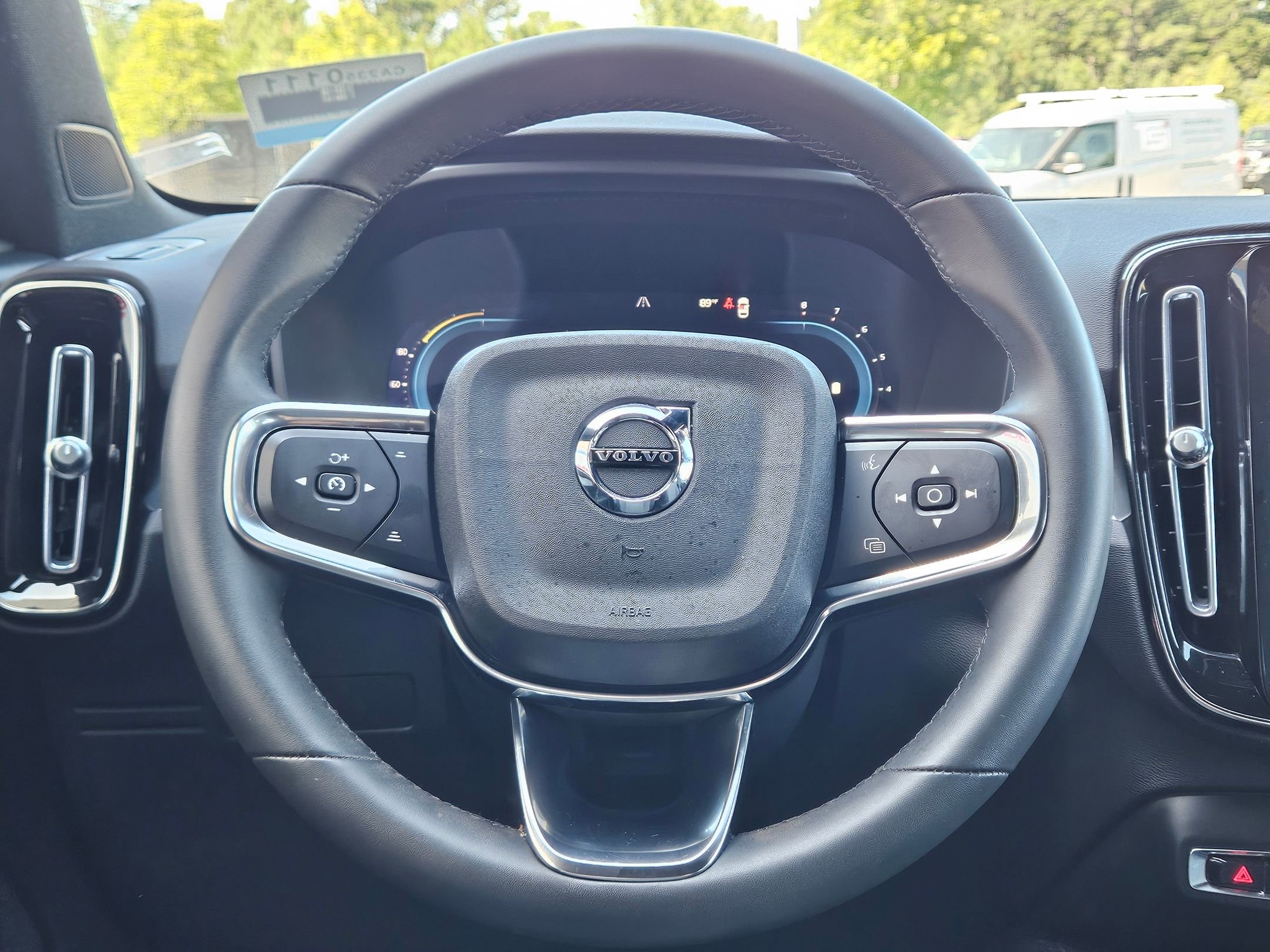 2023 Volvo XC40 Core photo 15