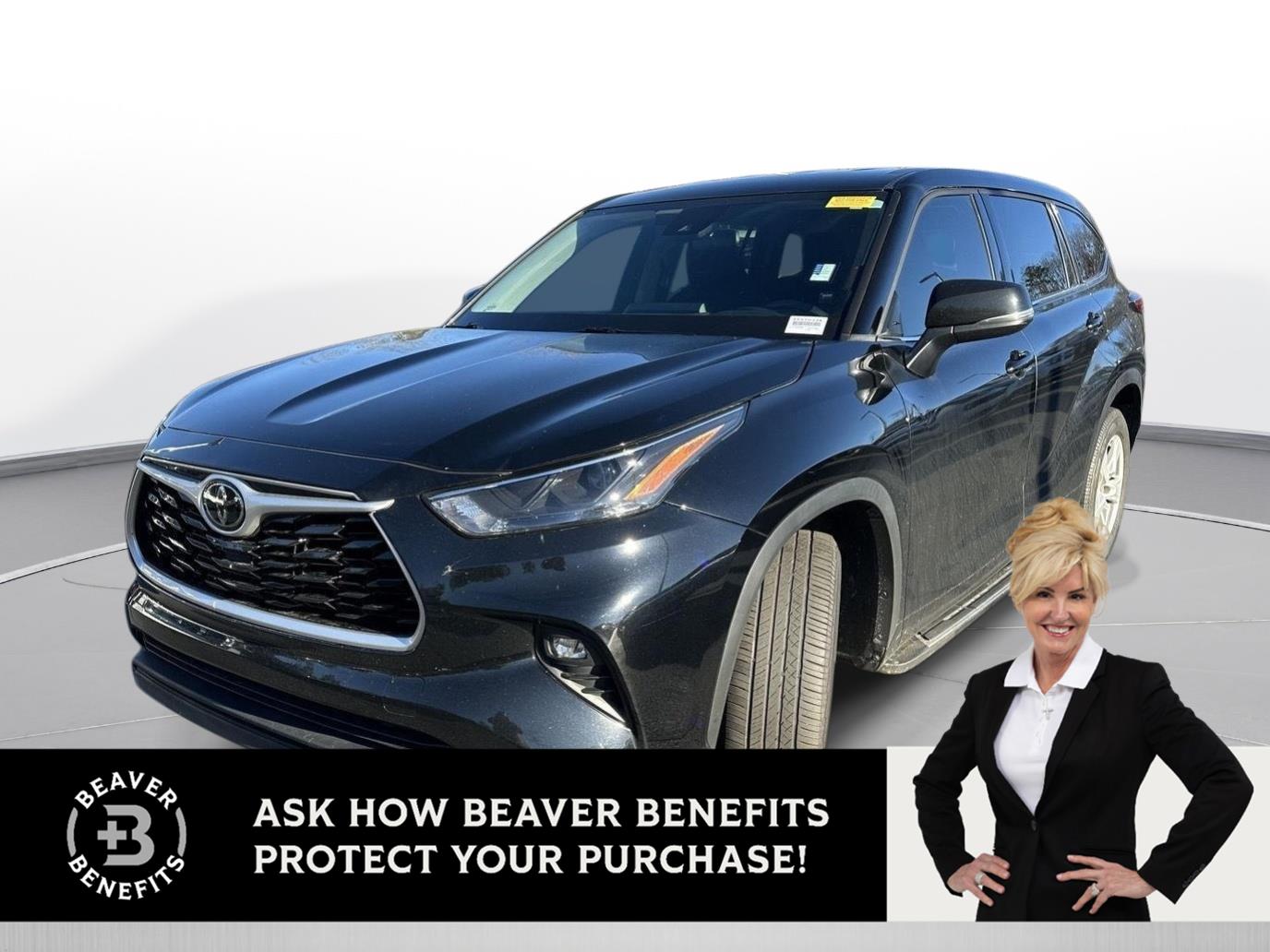 2022 Toyota Highlander LE's photo