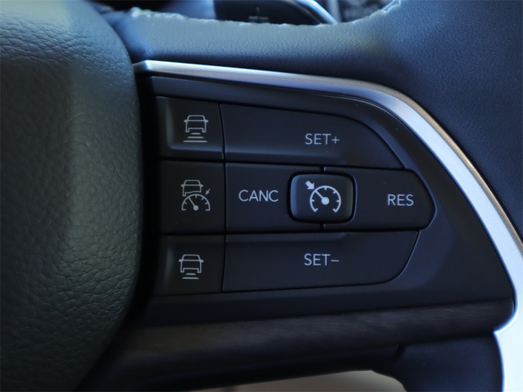 2024 Jeep Grand Cherokee Limited photo 7
