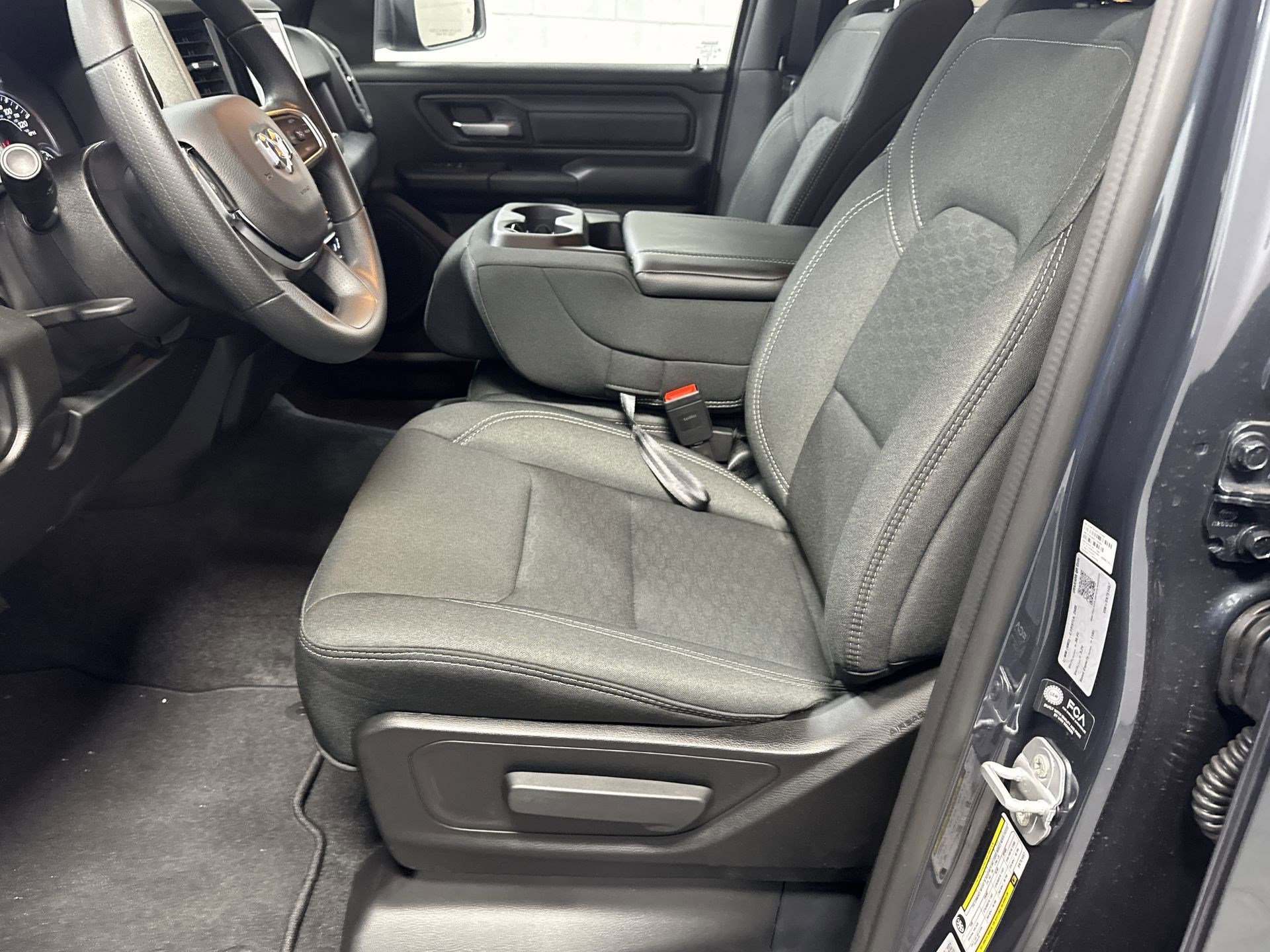 2025 Ram 1500 Tradesman photo 11