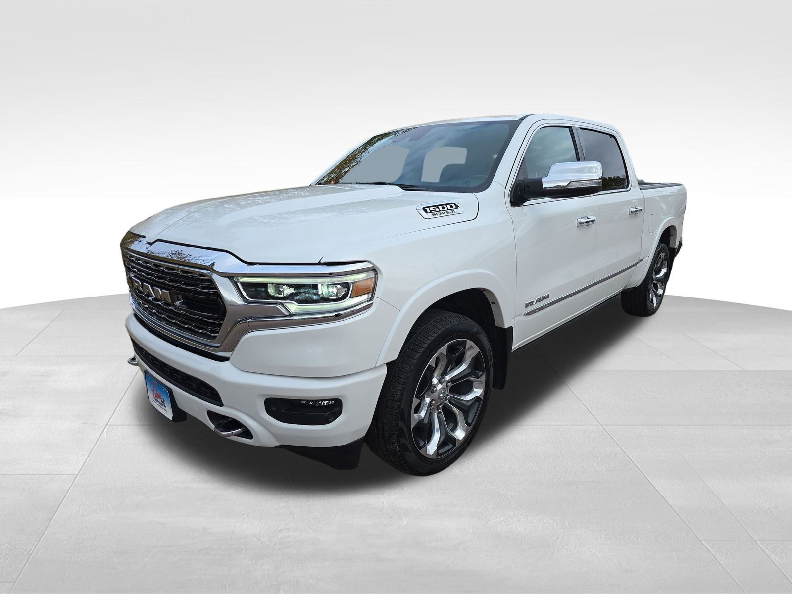 2022 Ram 1500 Limited photo 2