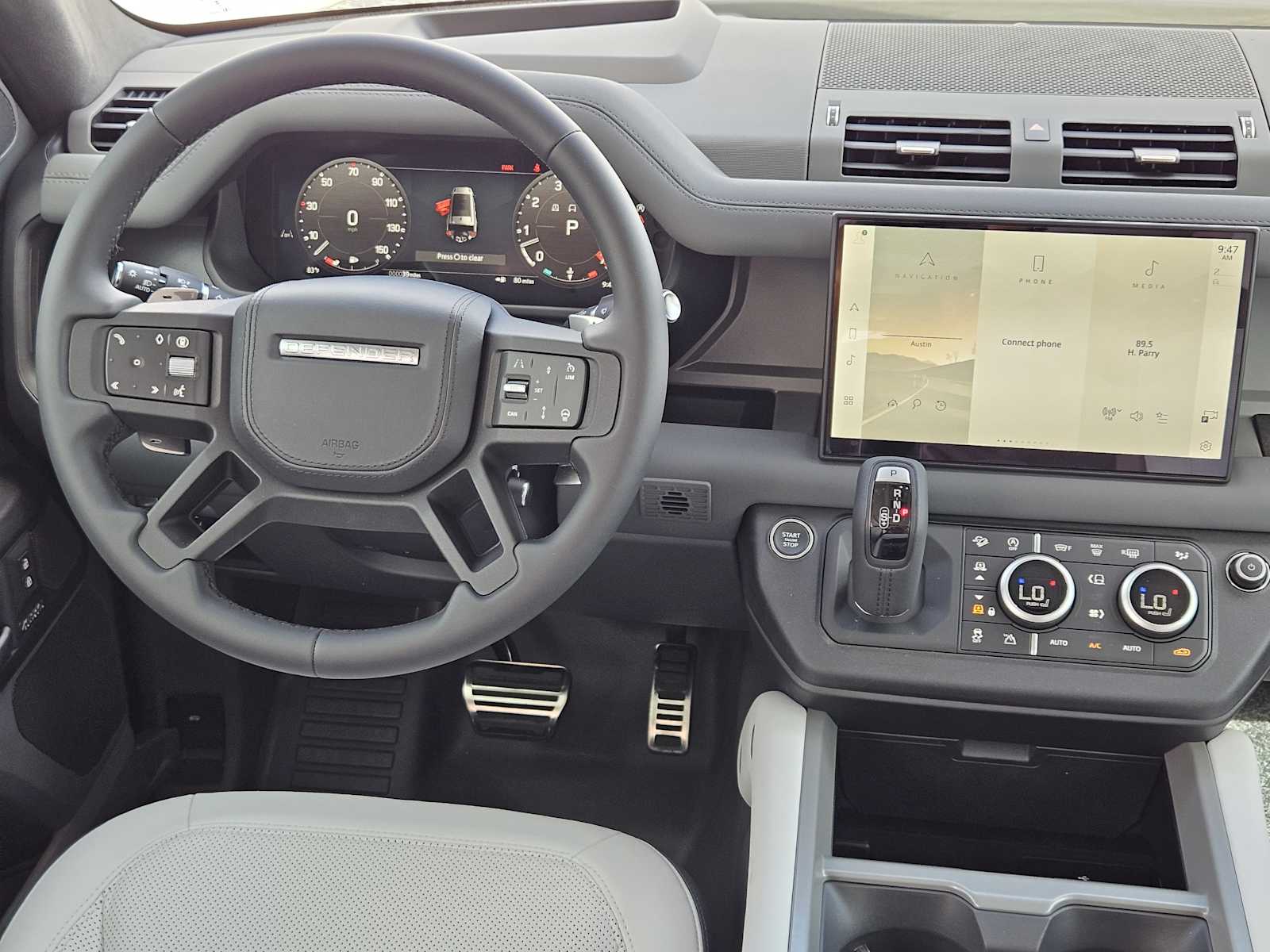 2025 Land Rover Defender 130 V8 photo 25