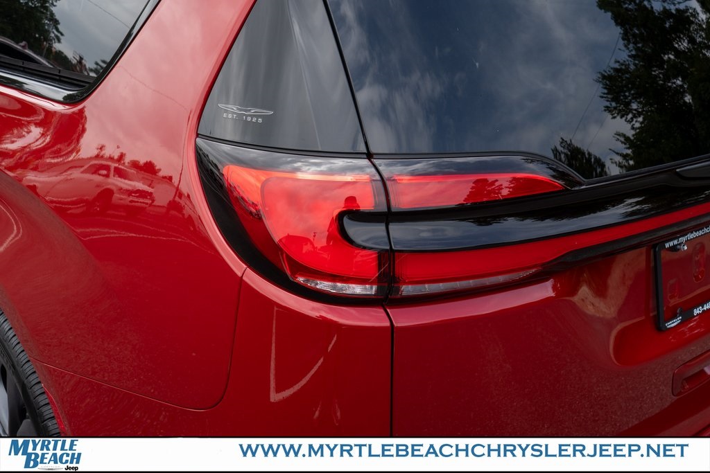 2026 Chrysler Pacifica photo 9