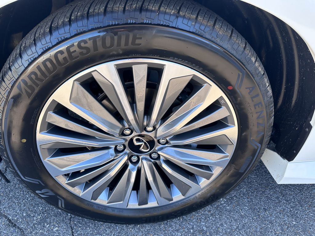 2025 Infiniti QX80 Luxe photo 15