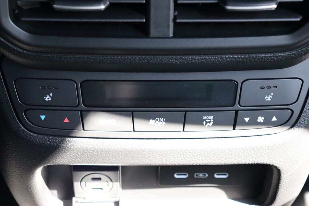 2025 Honda Pilot Black Edition photo 17