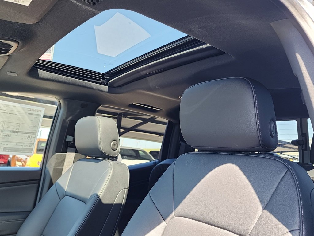 2025 Gmc Canyon Elevation photo 16