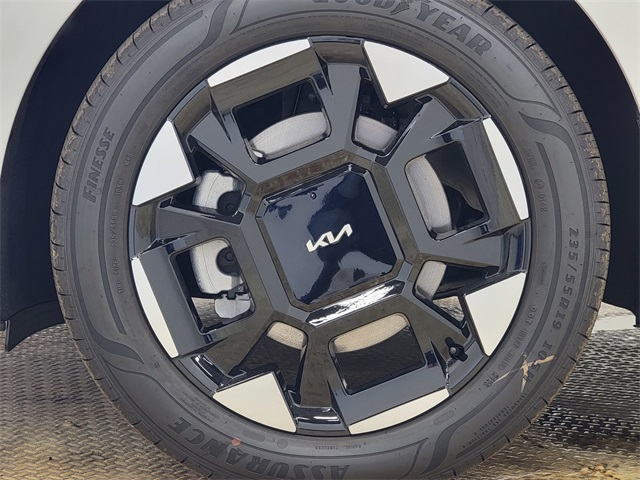 2026 Kia Carnival EX photo 9
