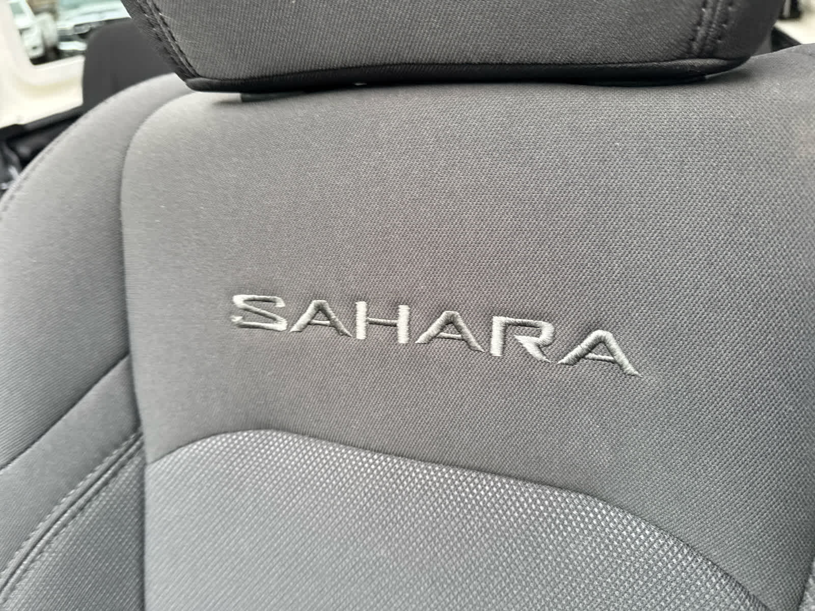 2023 Jeep Wrangler Sahara photo 27