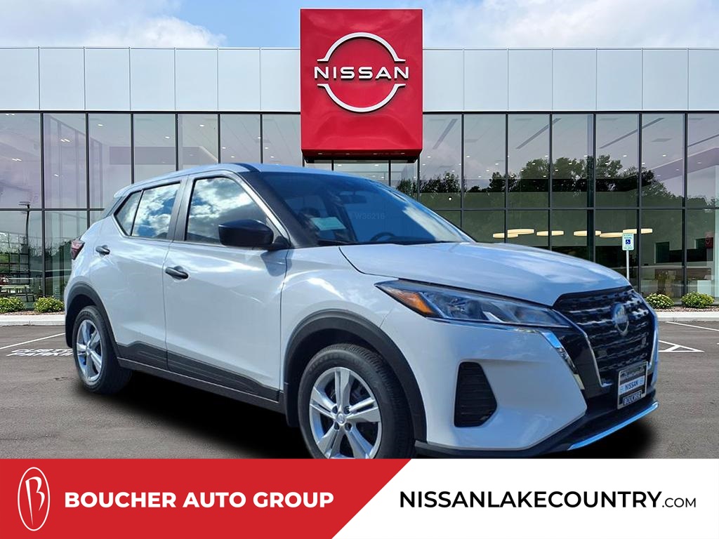 2025 Nissan KICKS PLAY Base's photo
