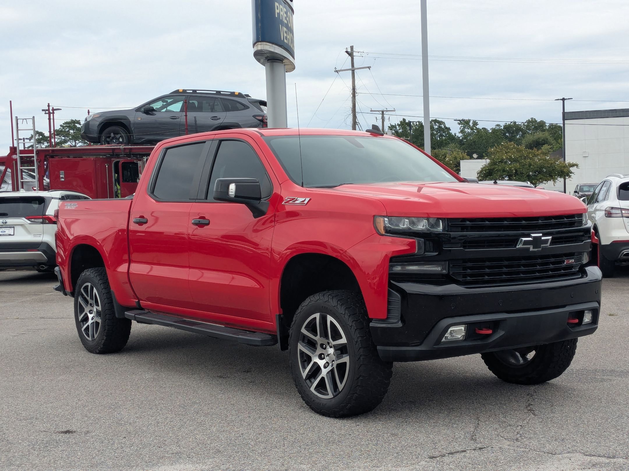 2019 Chevrolet Silverado 1500 LT Trail Boss photo 2