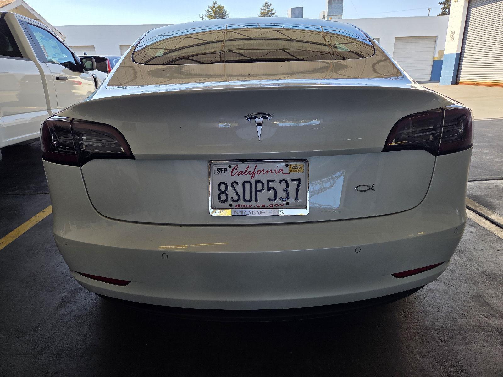2020 Tesla Model 3 Standard Range Plus photo 12
