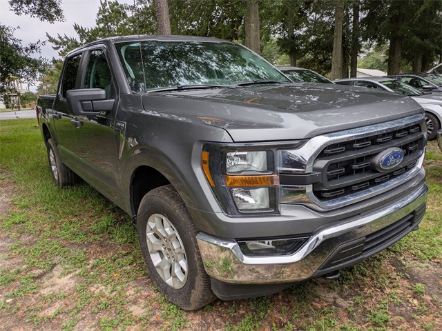 2023 Ford F-150 XLT photo 2