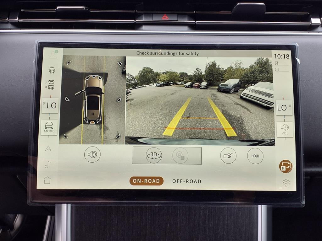 2025 Land Rover Range Rover SE photo 13