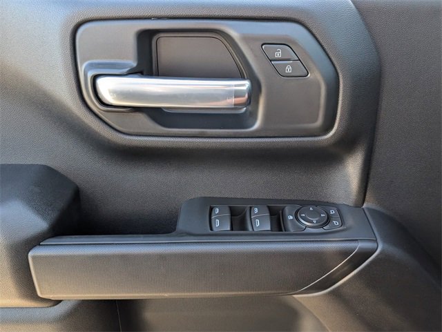 2026 Chevrolet Silverado Custom photo 14