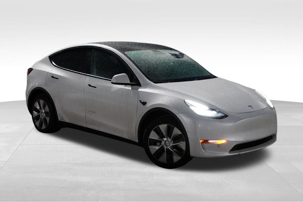 2022 Tesla Model Y Long Range's photo