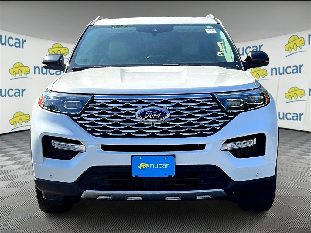 2020 Ford Explorer Platinum photo 2
