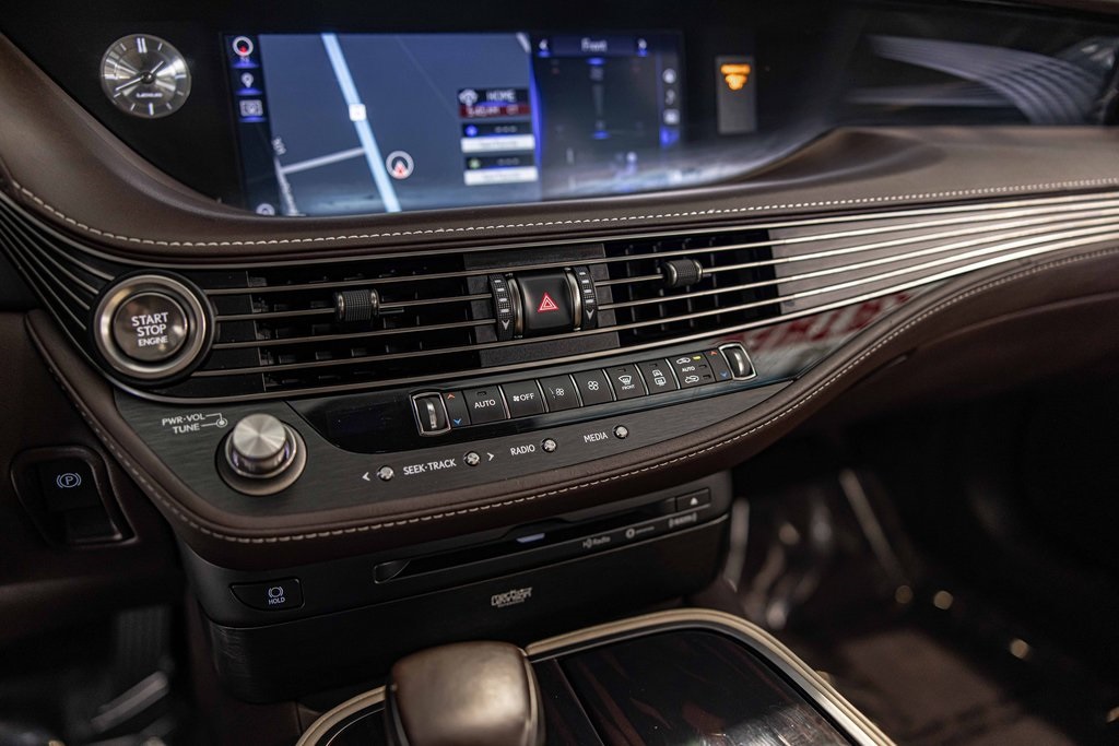 2018 LEXUS LS - Image 28