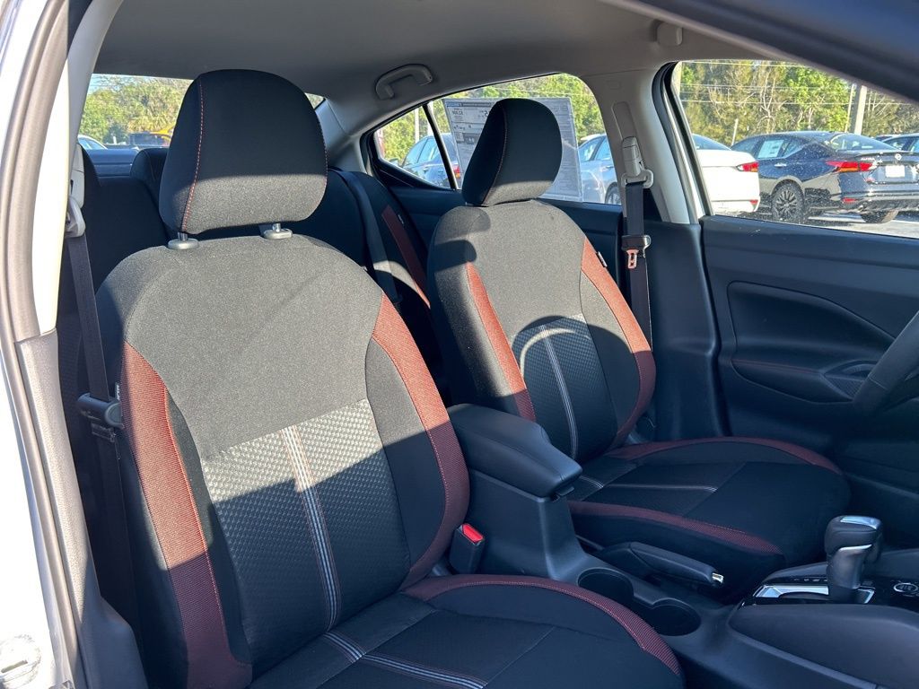 2025 Nissan Versa SR photo 33