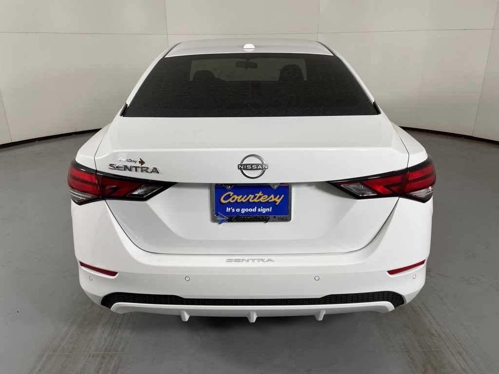 2025 Nissan Sentra SV photo 7