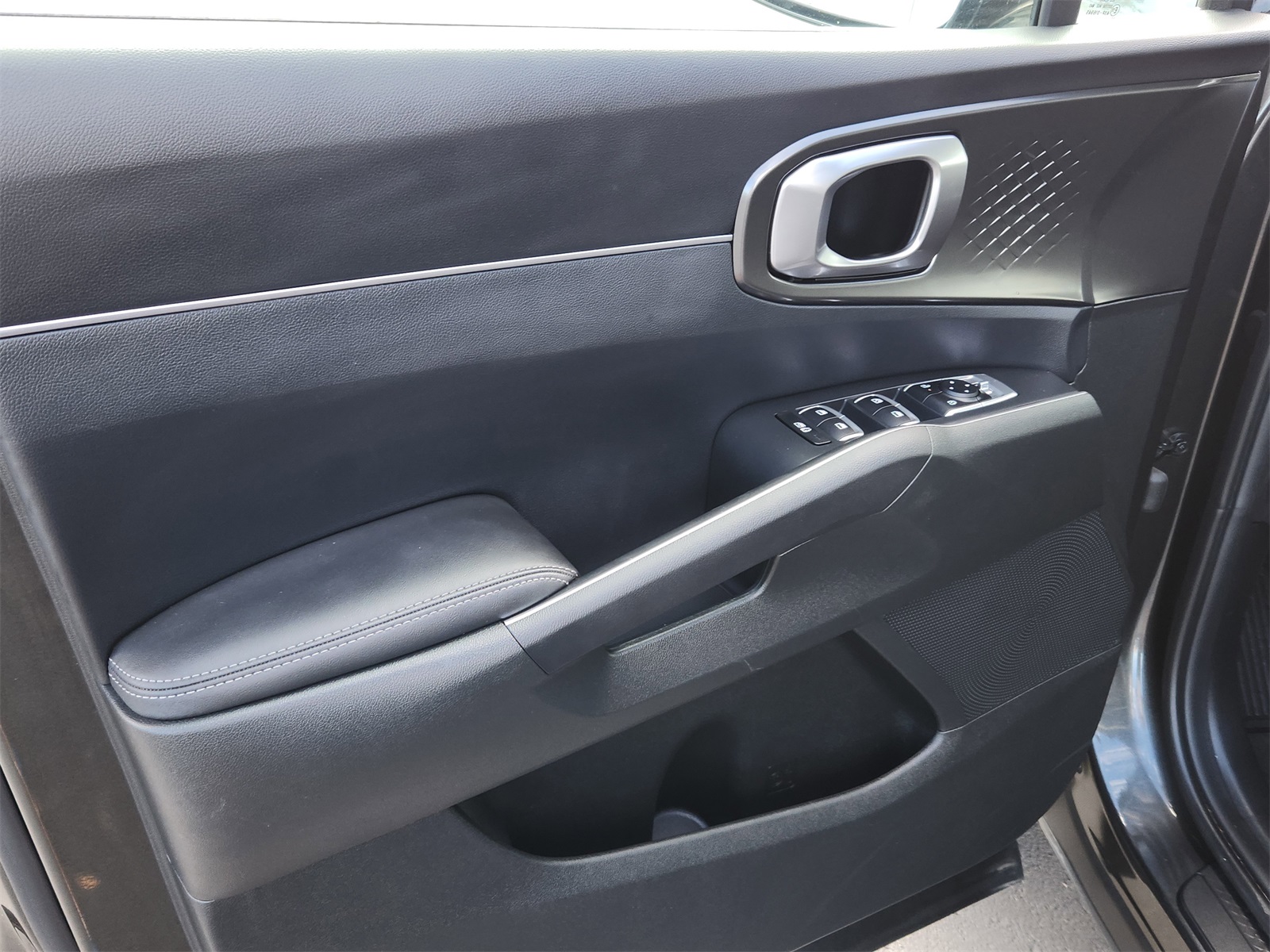 2025 Kia Sorento Hybrid EX photo 4