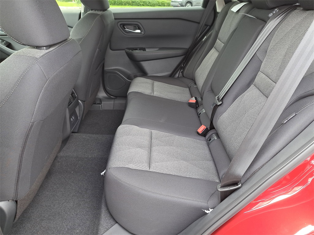 2026 Nissan Rogue SV photo 12
