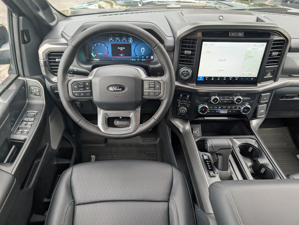 2025 Ford F-150 Lariat photo 6