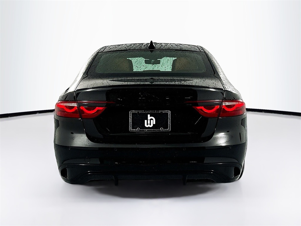New 2024 Black Jaguar R-Dynamic SE image 6