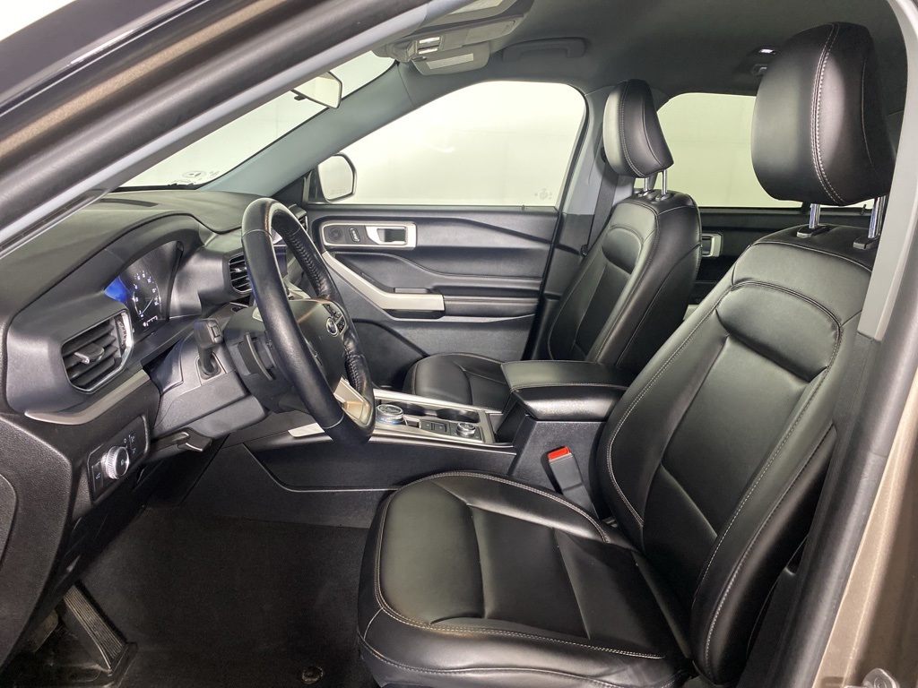2021 Ford Explorer XLT photo 6