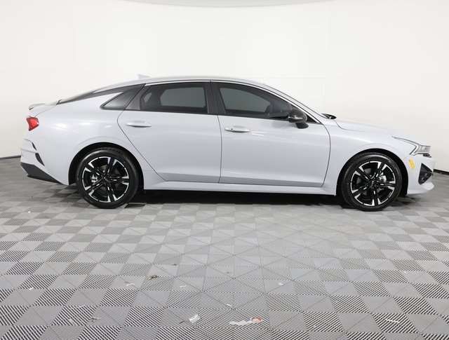 2024 Kia K5 GT-Line photo 4