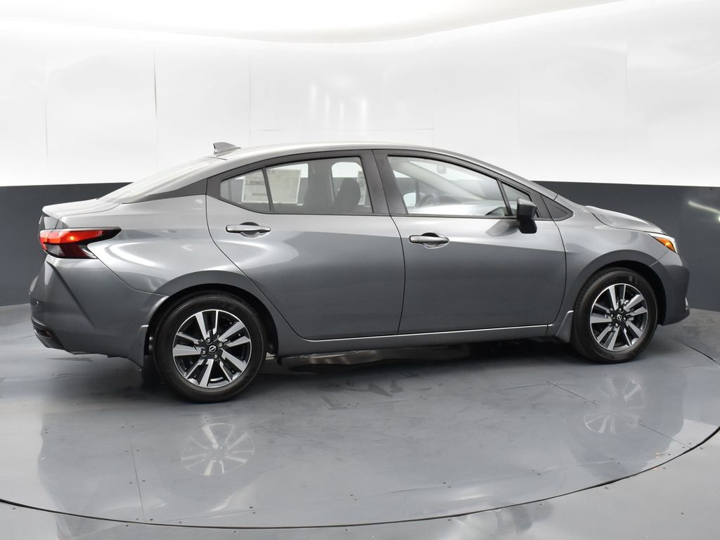 2025 Nissan Versa 1.6 SV photo 7