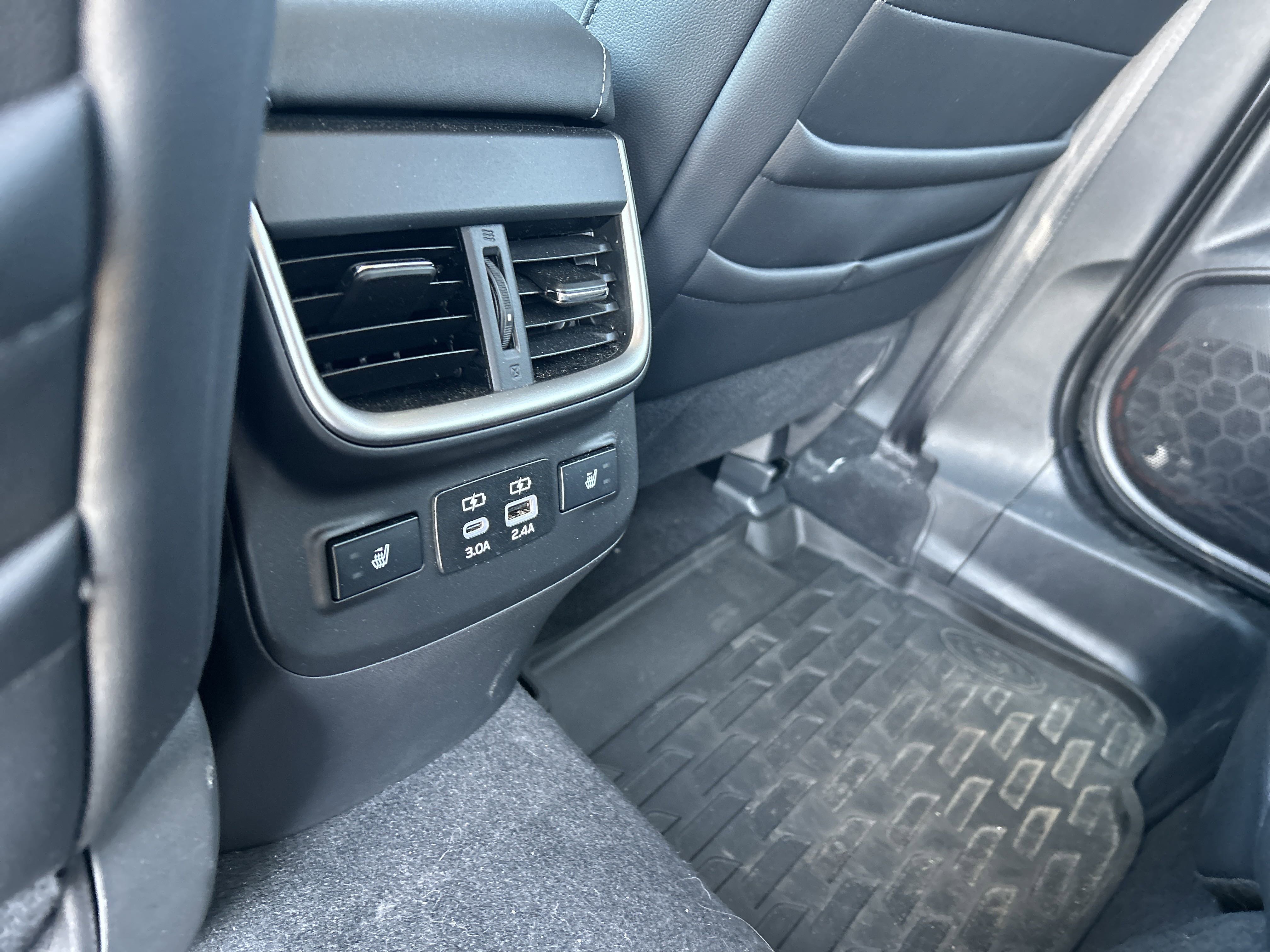 2025 Subaru Outback Limited XT photo 4
