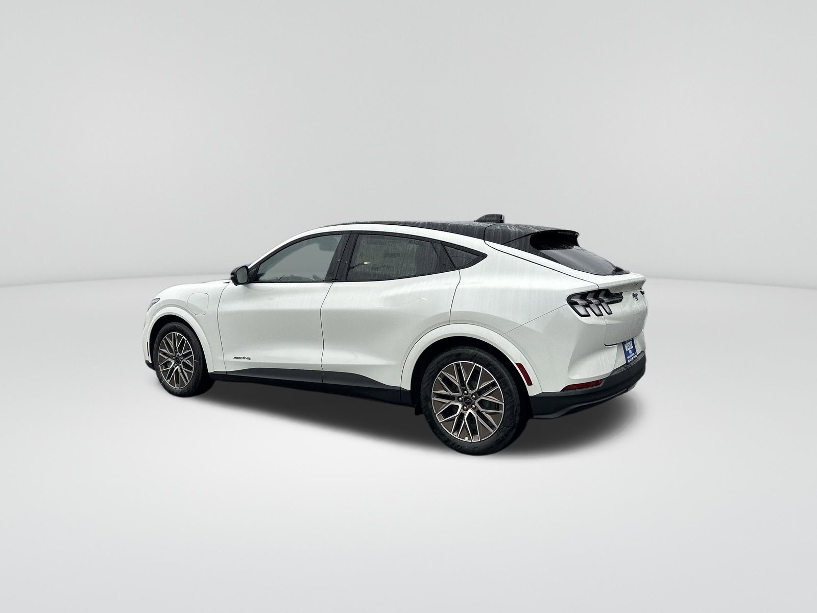 2025 Ford Mustang Mach-E Premium photo 3