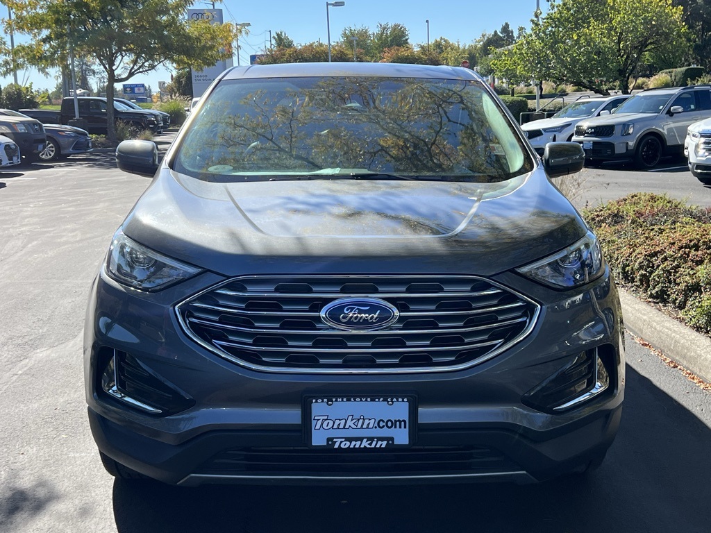 2022 Ford Edge SEL photo 2