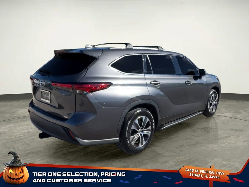 2022 Toyota Highlander XLE photo 6