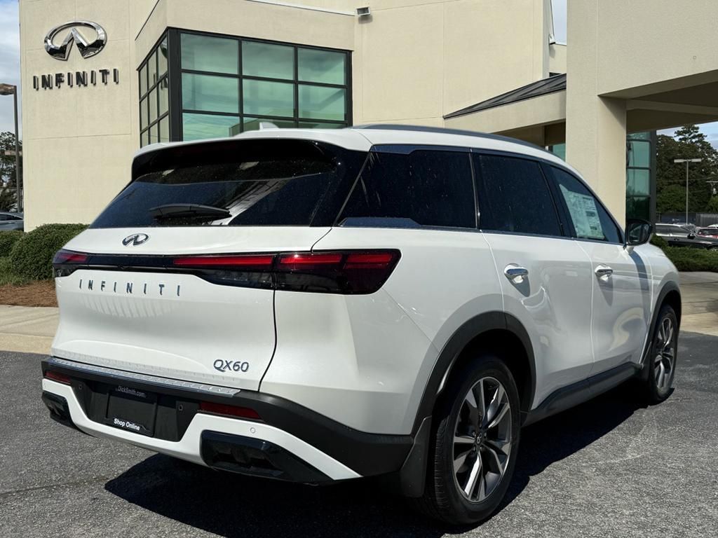 2025 Infiniti QX60 Luxe photo 3