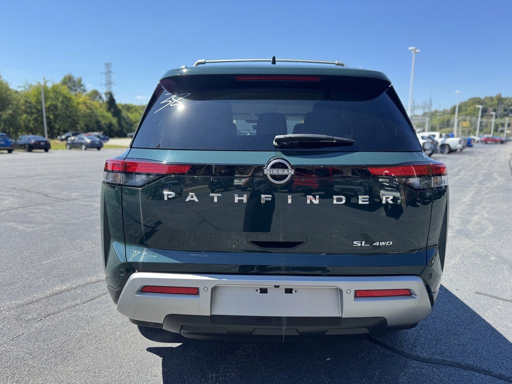 2023 Nissan Pathfinder SL photo 6