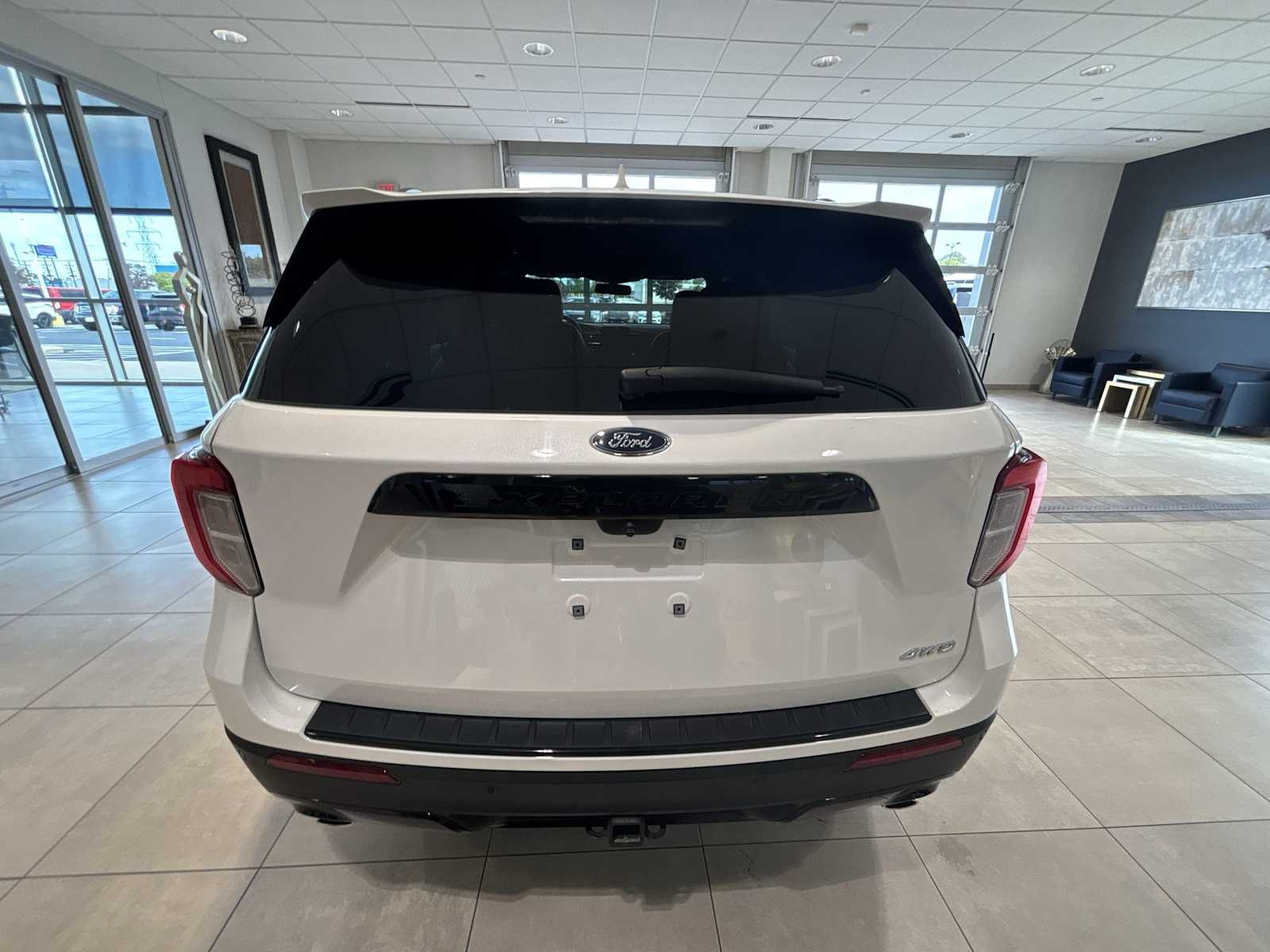 2022 Ford Explorer ST-Line photo 4