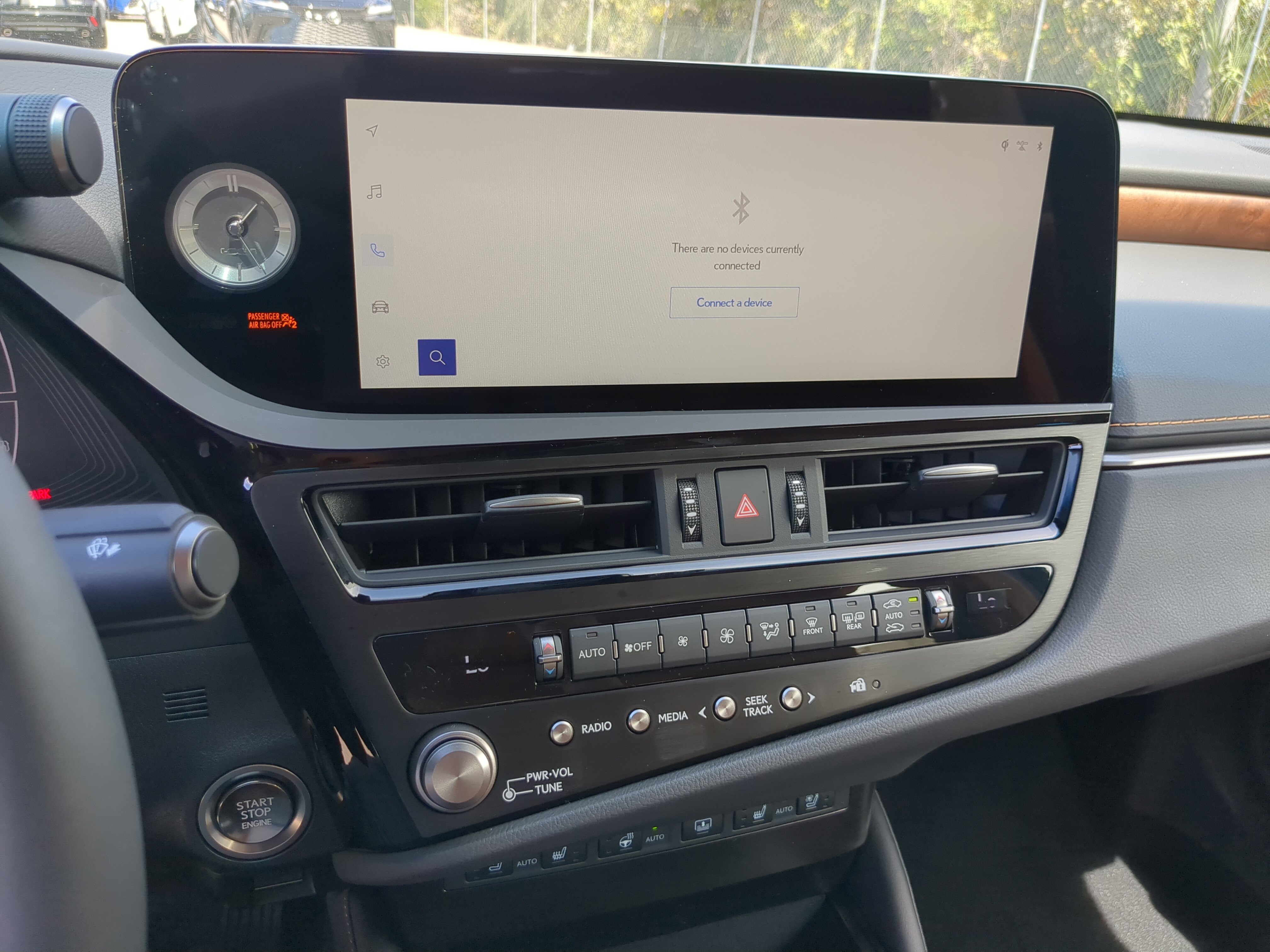 2025 Lexus ES 350 photo 18