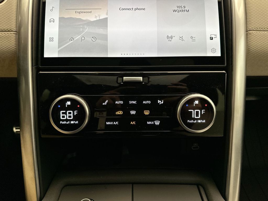 2025 Land Rover Discovery SE photo 13