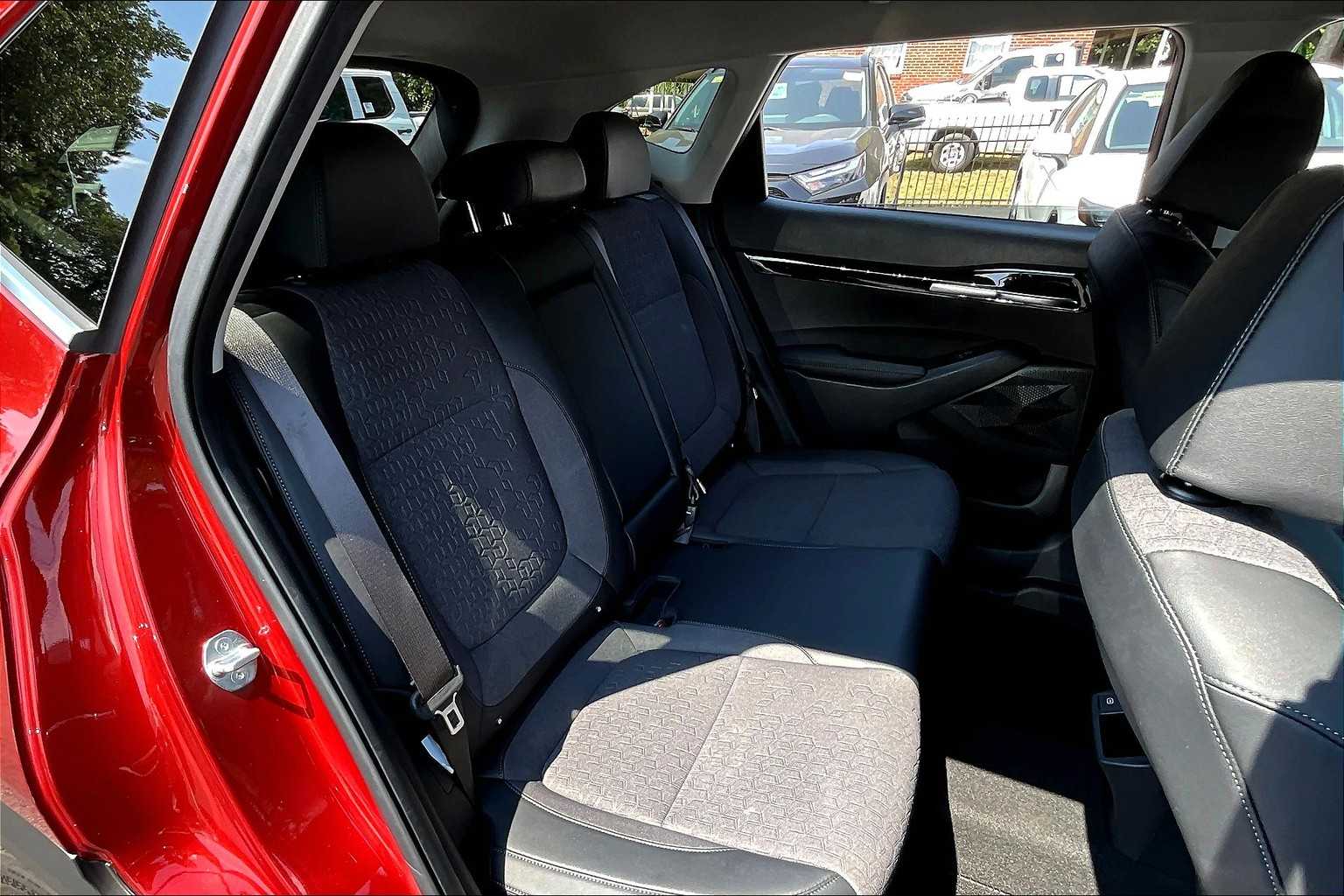2024 Kia Seltos S photo 14