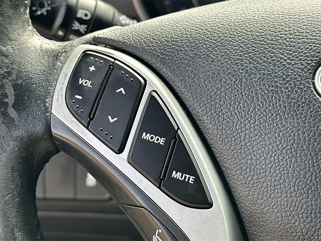 2011 Hyundai Elantra Limited photo 22