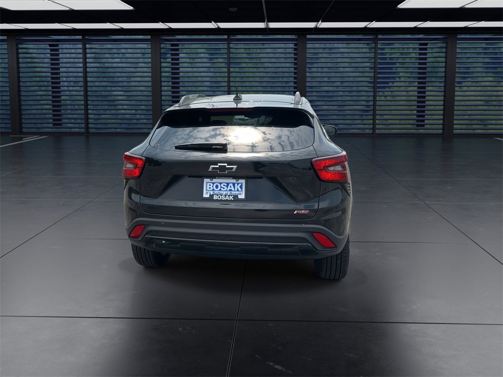 2025 Chevrolet Trax photo 7