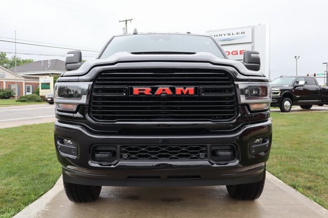 2024 Ram 3500 Laramie photo 4