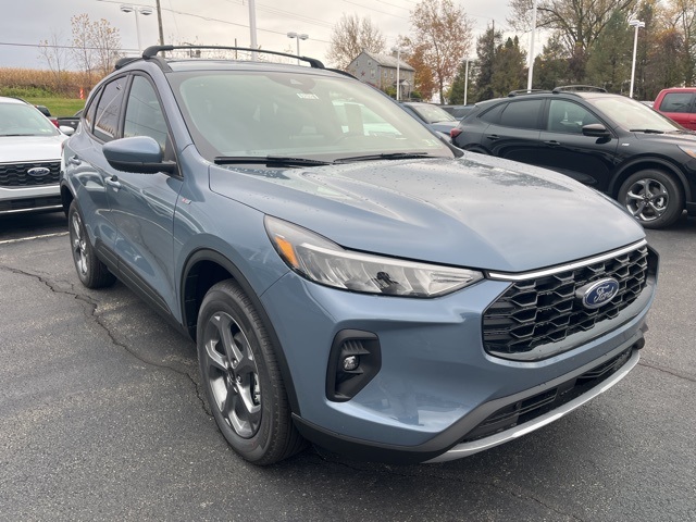 2026 Ford Escape Hybrid ST-Line Select photo 3